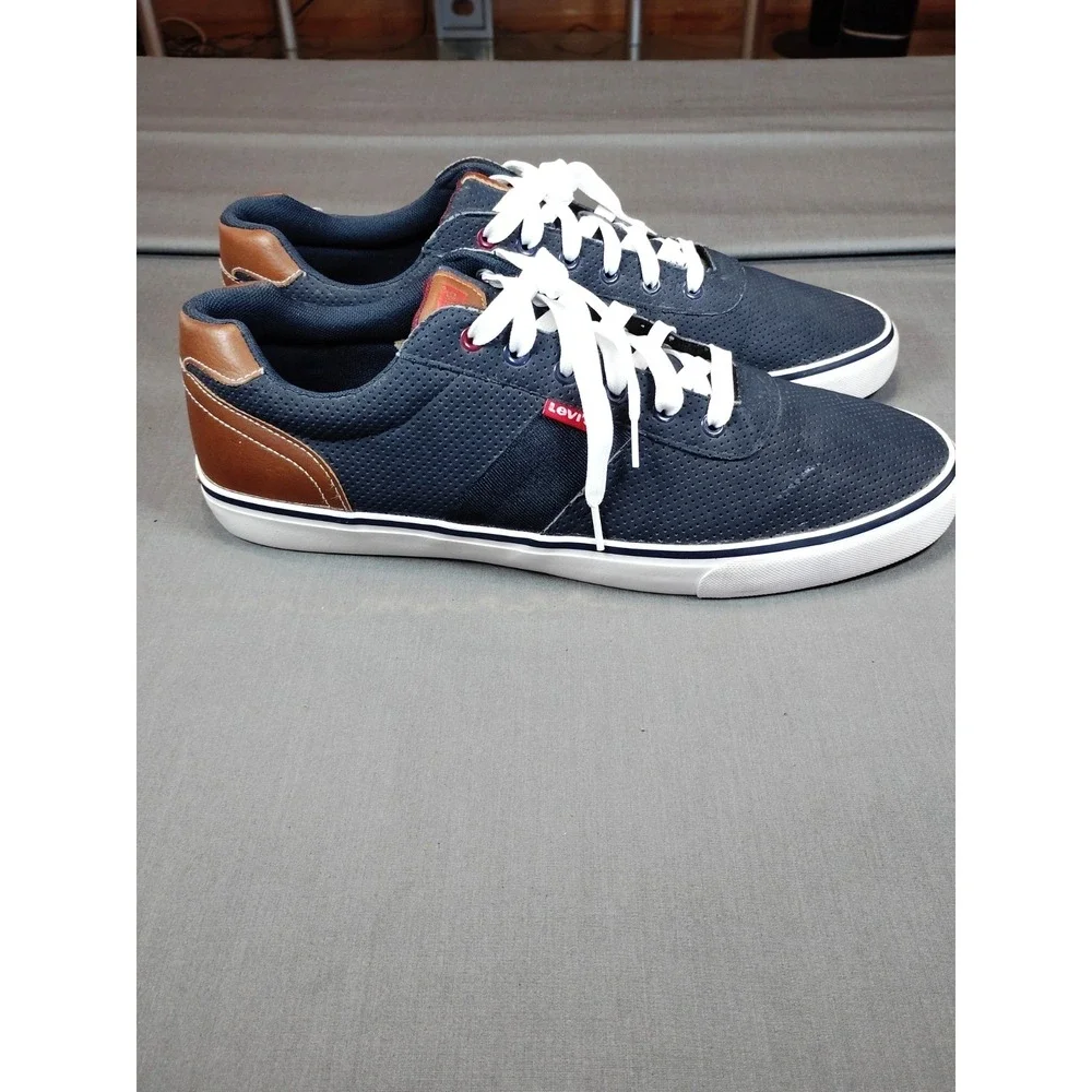Levi's Men Miles‎ Pin Perf Men 13 Low Top Navy Casual Preppy Lace Up Sneakers**